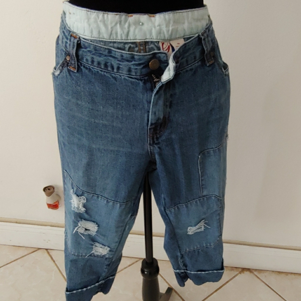 Woman capri jean